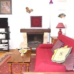 Apartment In Front Of Centre Georges Pompidou