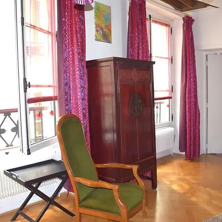 Apartment In Front Of Centre Georges Pompidou